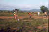Candice joue au foot....jpg (59039 octets)